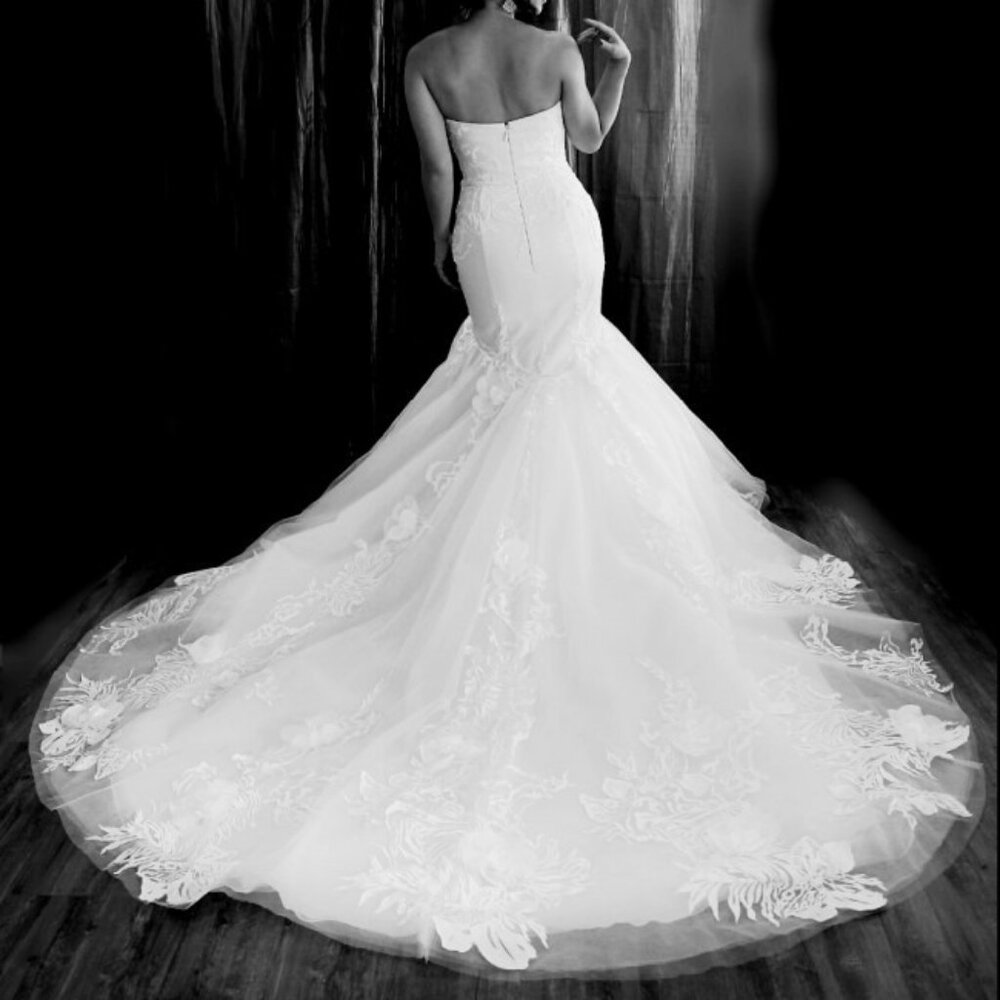 Stunning Nuku Bridal Dress – Dreamy Ivory Lace Wedding Gown